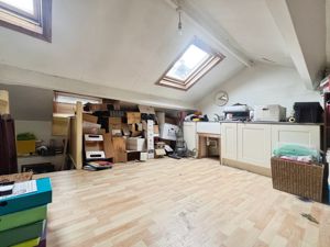 Loft room- click for photo gallery